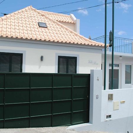 ホテル Vila Rosa - Renovated House Overlooking The Sea フンシャル エクステリア 写真