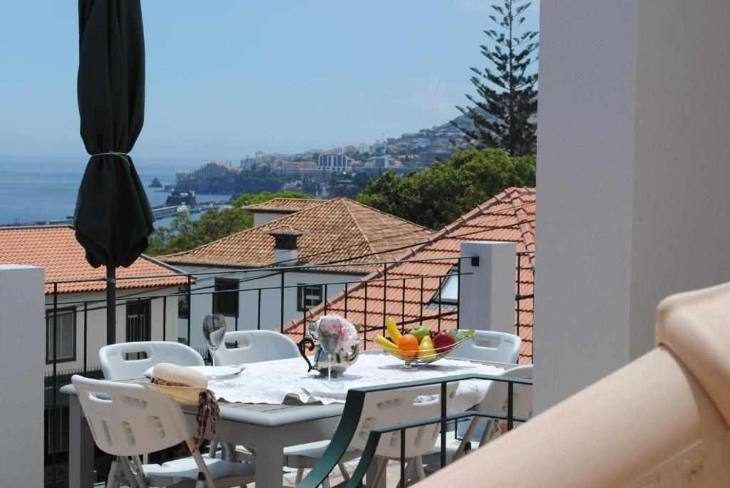 ホテル Vila Rosa - Renovated House Overlooking The Sea フンシャル エクステリア 写真